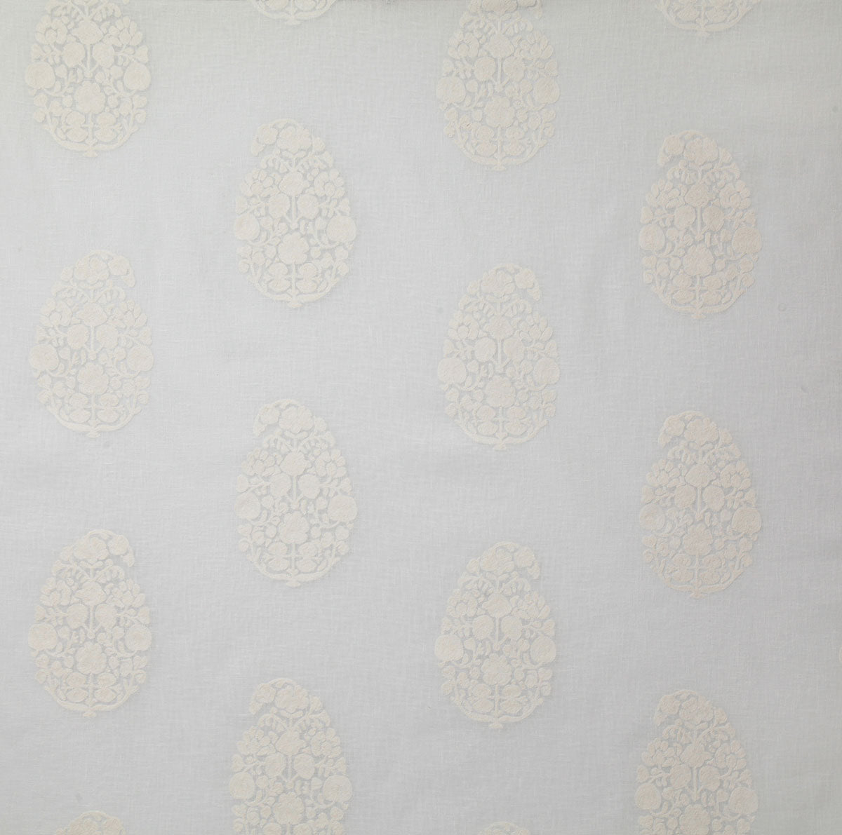 8113-bella-white-pindler - Pindler Fabric