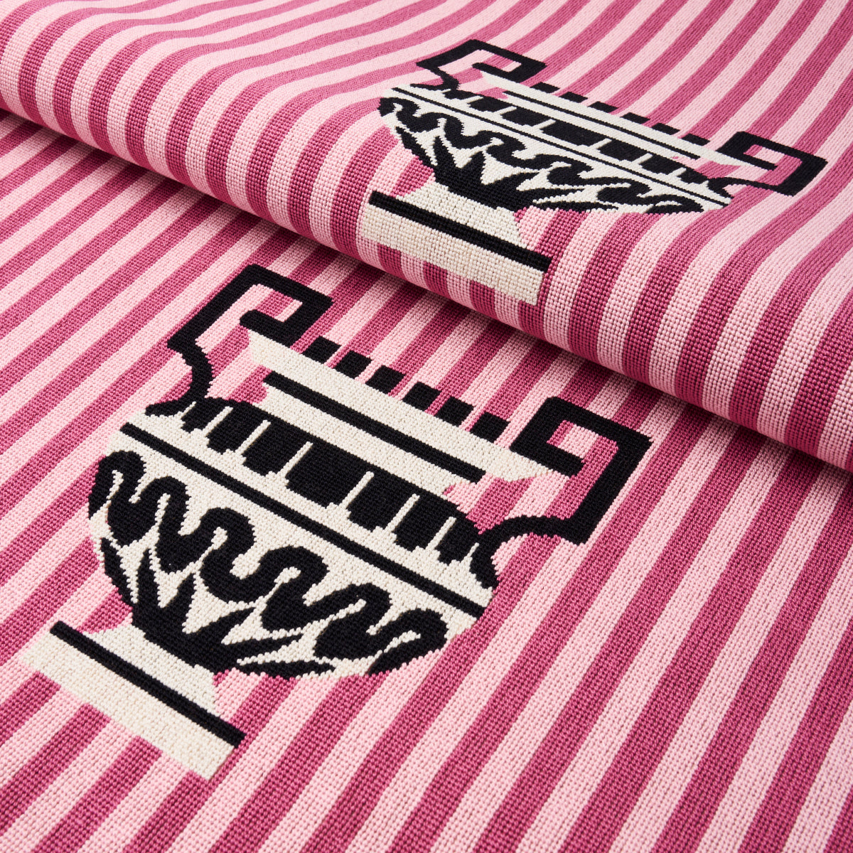 CLERMONT-PINGL-PINK-SCHUMACHER-82142