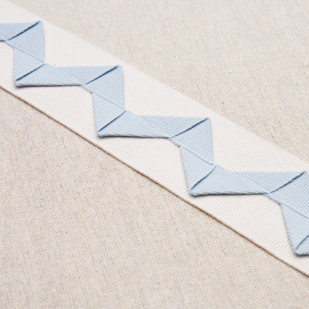 LAZARE-APPLIQU-TAPE-SKY-ON-IVORY-SCHUMACHER-82240