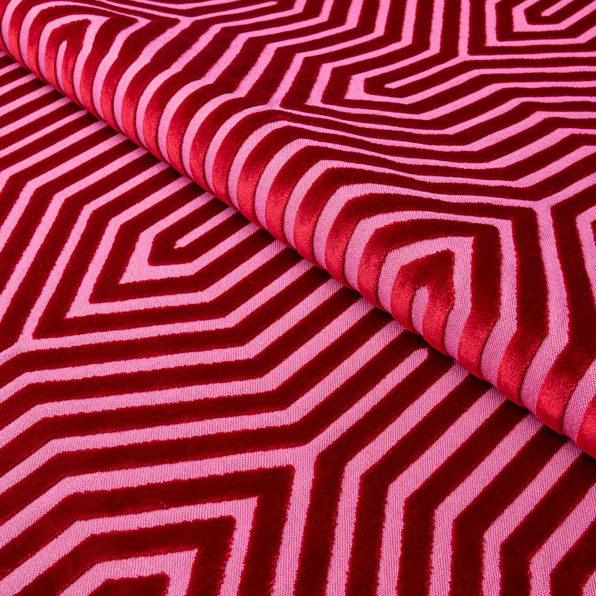 VANDERBILT-VELVET-FUCHSIA-SCHUMACHER-83001