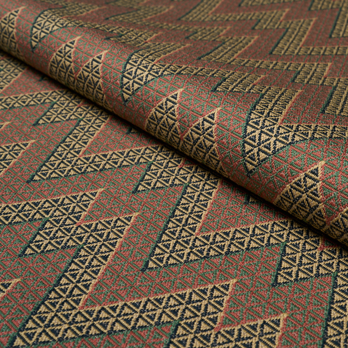 ALPINE-PEAKS-CHEVRON-TERRACOTTA-DESERT-SCHUMACHER-84970