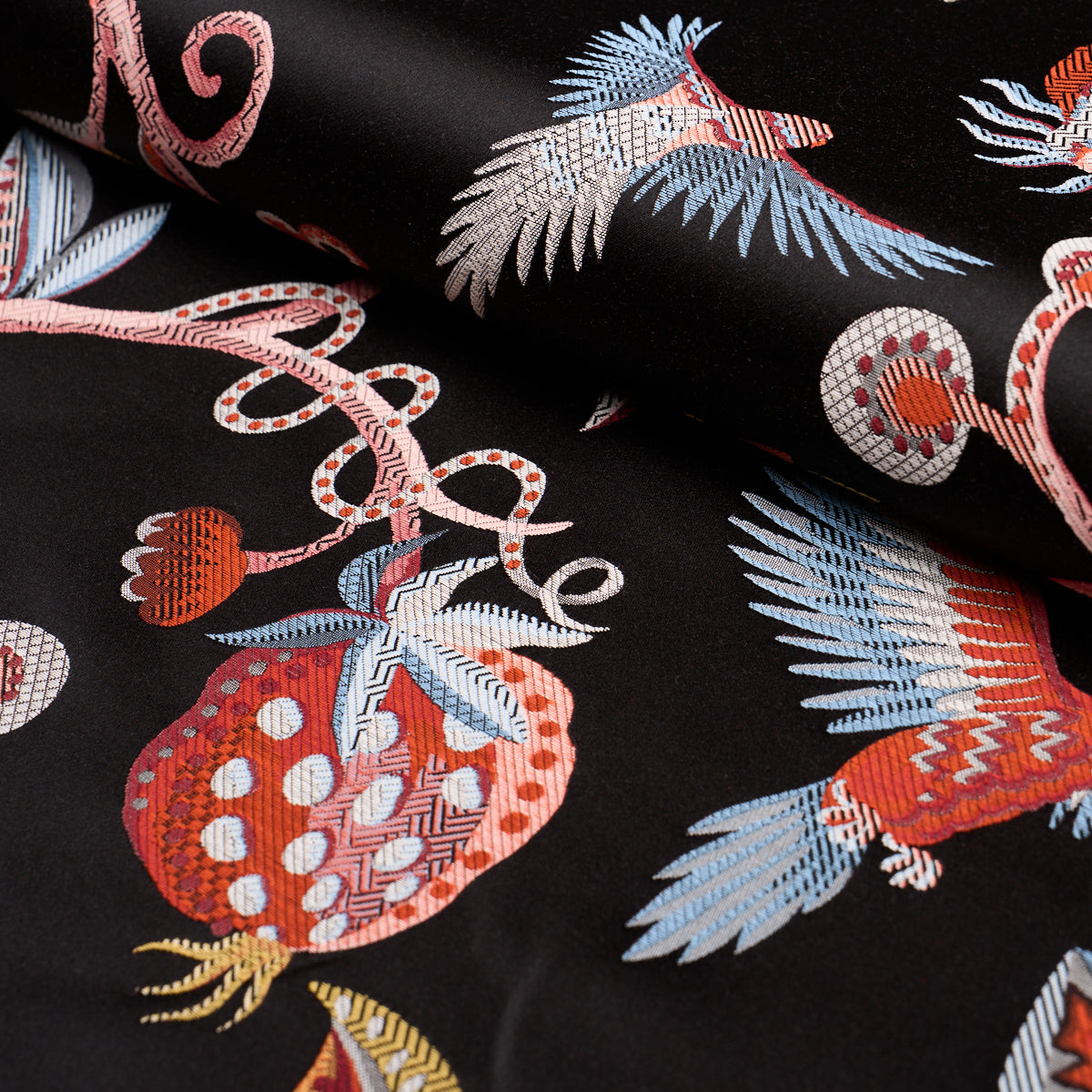 BIRDS-OF-PARADISE-NOIR-SCHUMACHER-85110