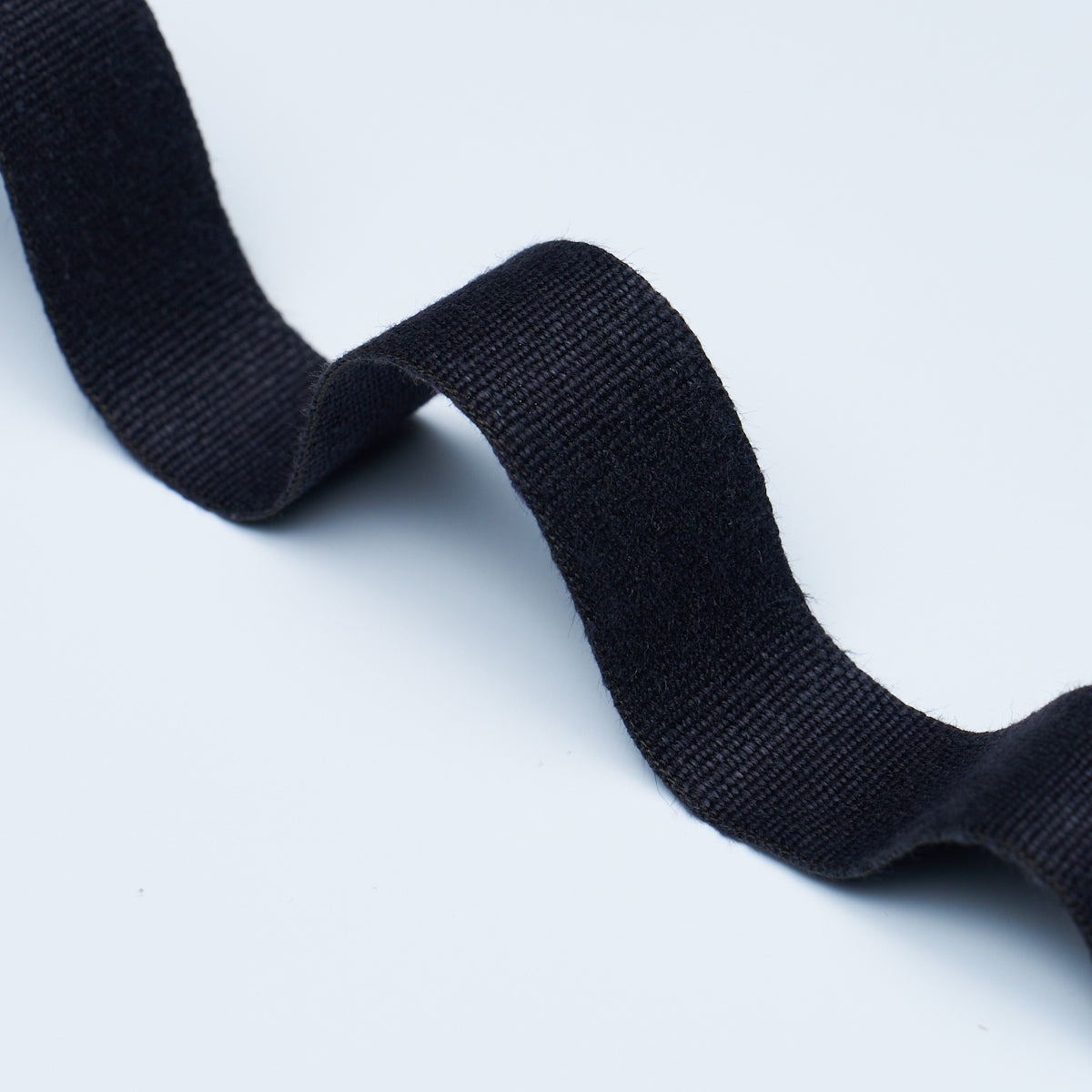 MATHIAS-LINEN-TAPE-MEDIUM-BLACK-SCHUMACHER-85232