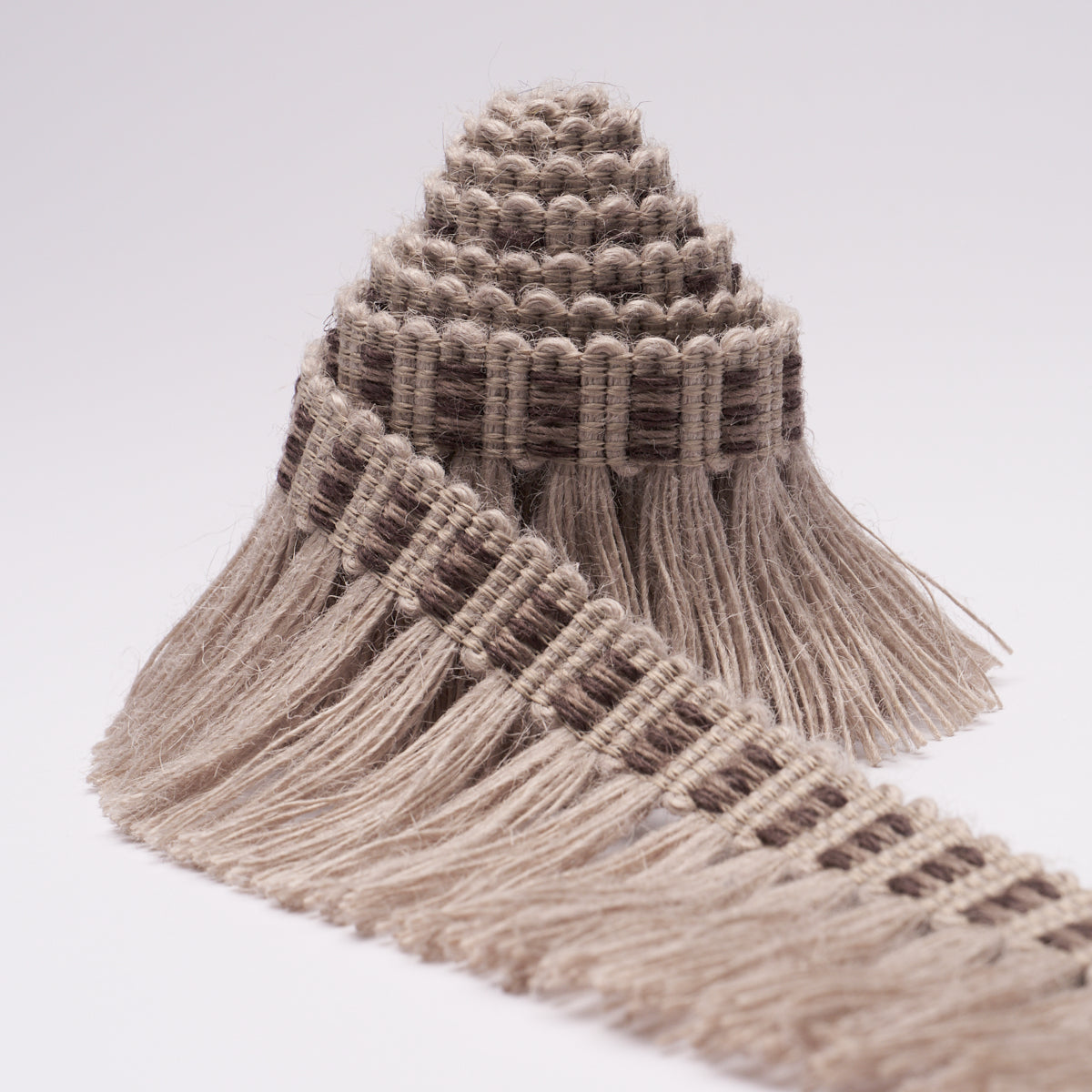 COUNTRY-FRINGE-BURLAP-SCHUMACHER-85563