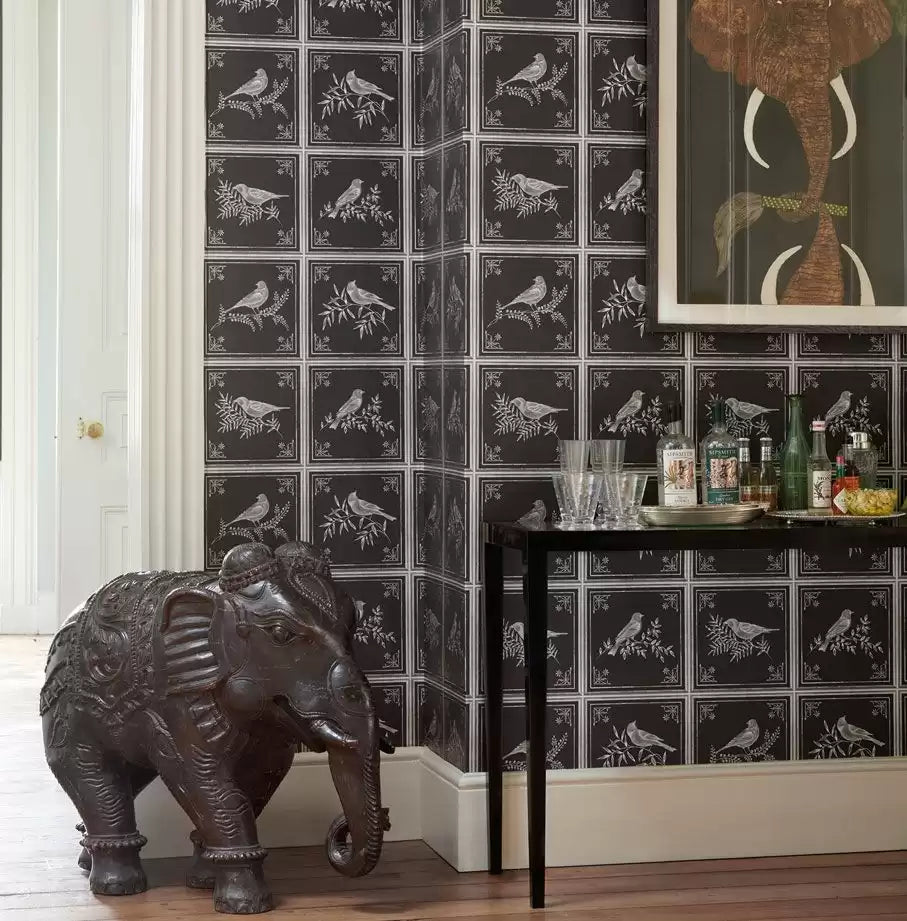 Les Indiennes Fortoiseau Ivory/Silver - Nina Campbell - NCW4356-02 Wallcovering