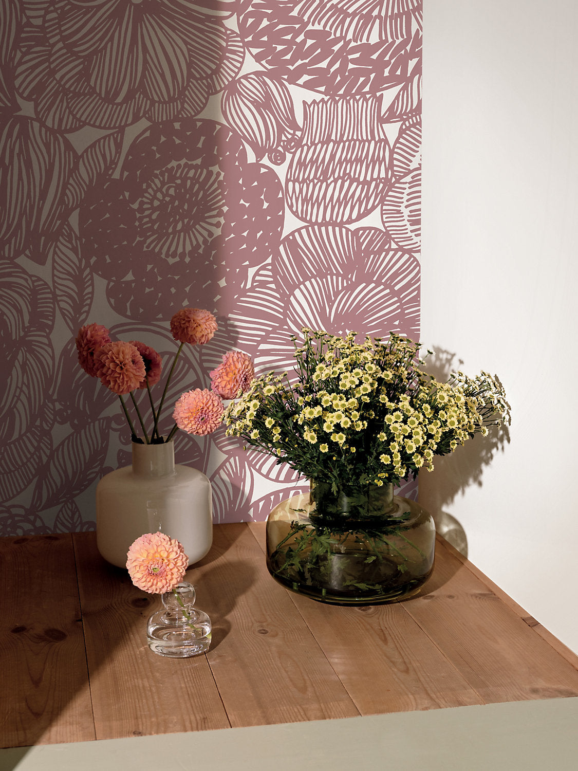 Kurjenpolvi Dusty Rose WJ2 25180 0000 Marimekko Wallcovering