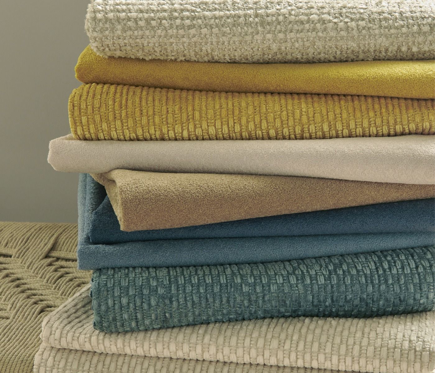 Cumbria Millbeck Ivory - Osborne & Little - F7880-08 Fabric