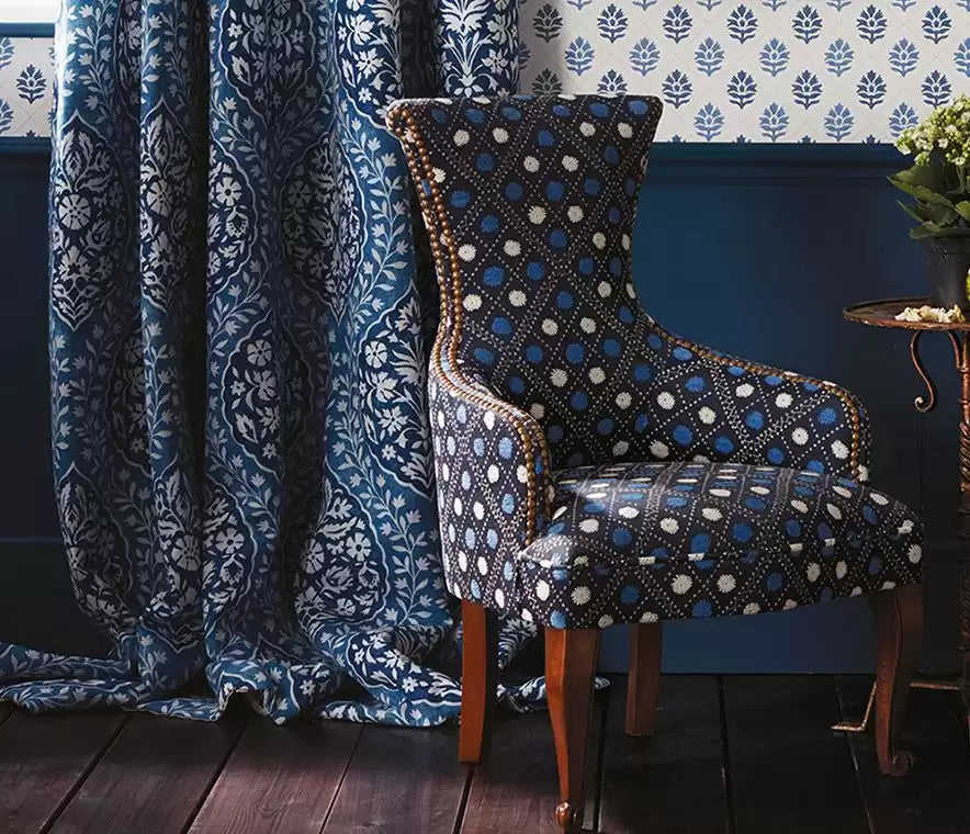 Les Rêves Marguerite Dove/Grey - Nina Campbell - NCF4294-03 Fabric