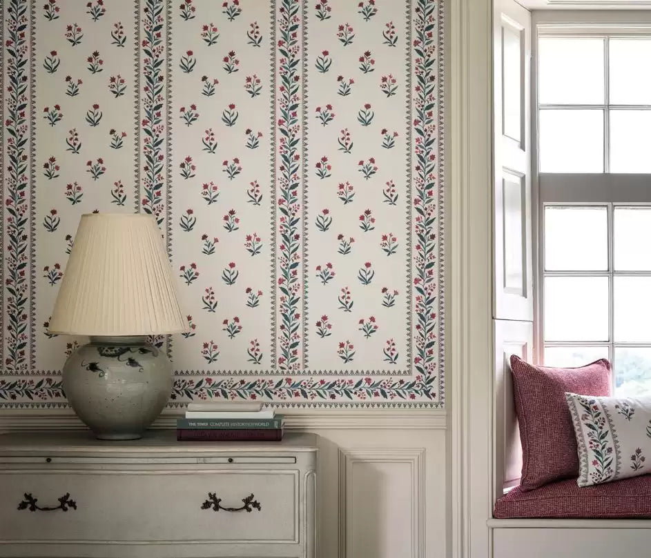 Signature Petit Dapuri Blue/Red - Nina Campbell - NCW4493-01 Wallcovering