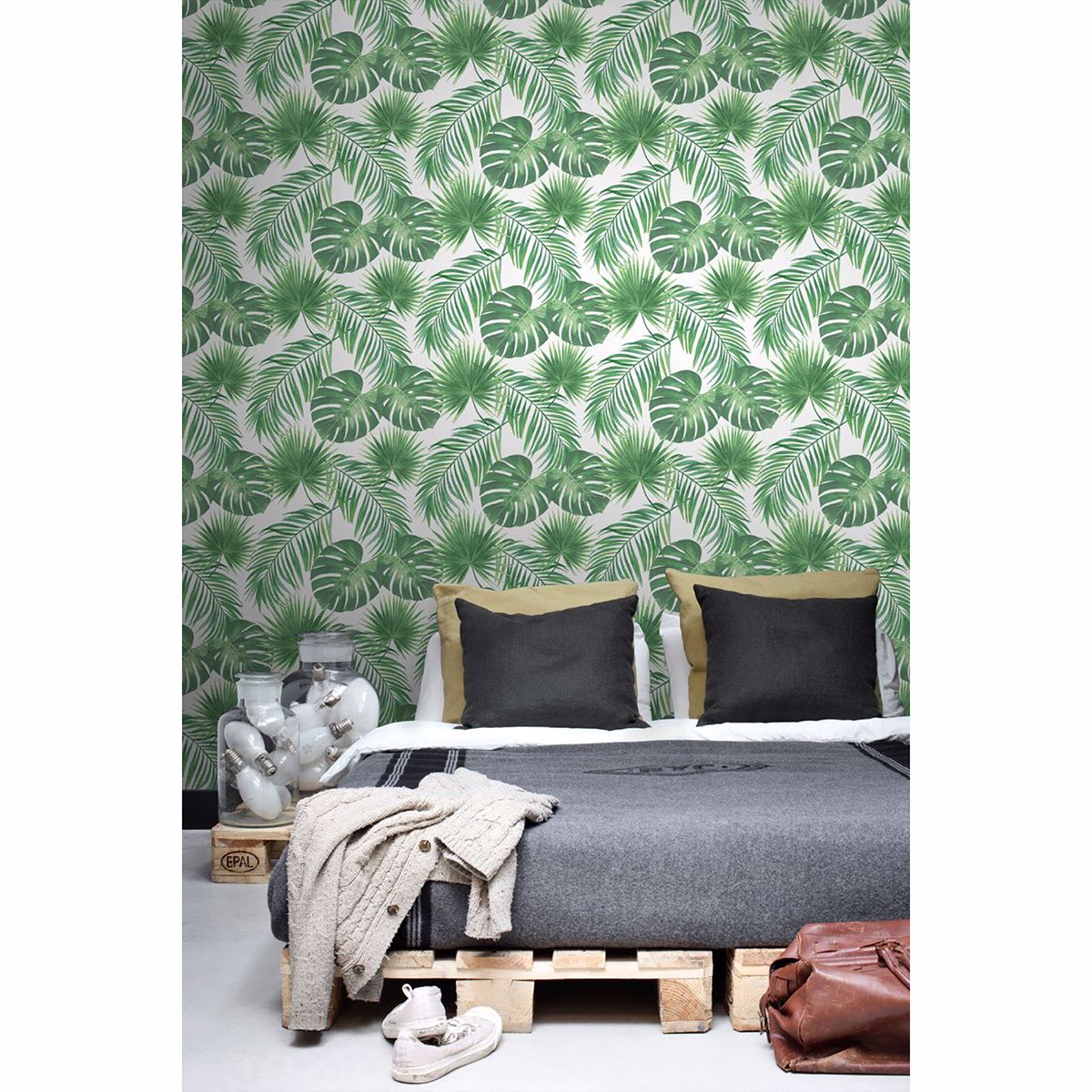 Patti Light Green Leaves Wallpaper - Brewster Wallcovering