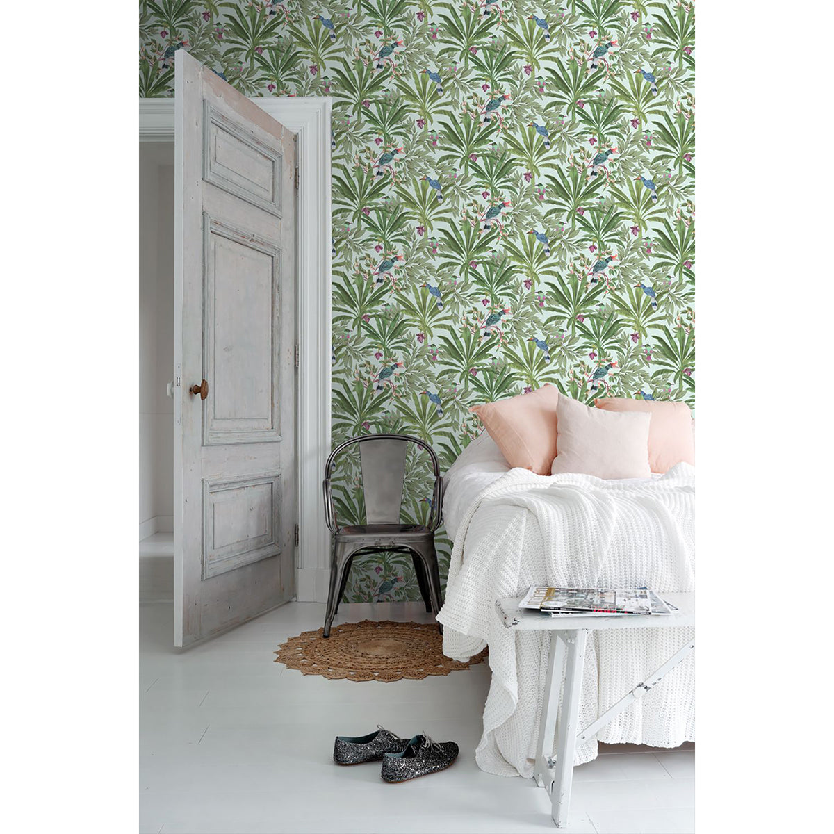 Carola Green Jungle Tropics Wallpaper - Brewster Wallcovering