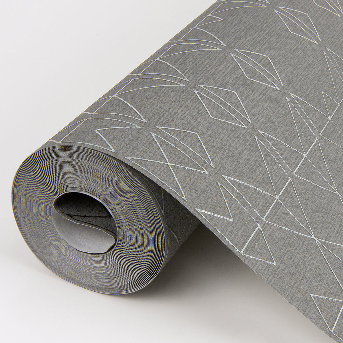 paititi-sterling-diamond-trellis-wallpaper-york-wallcoverings-4019-86405