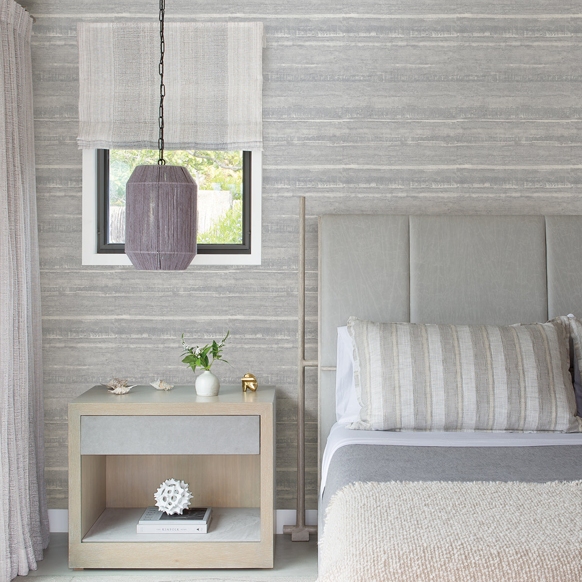 rakasa-silver-distressed-stripe-wallpaper-york-wallcoverings-4019-86417