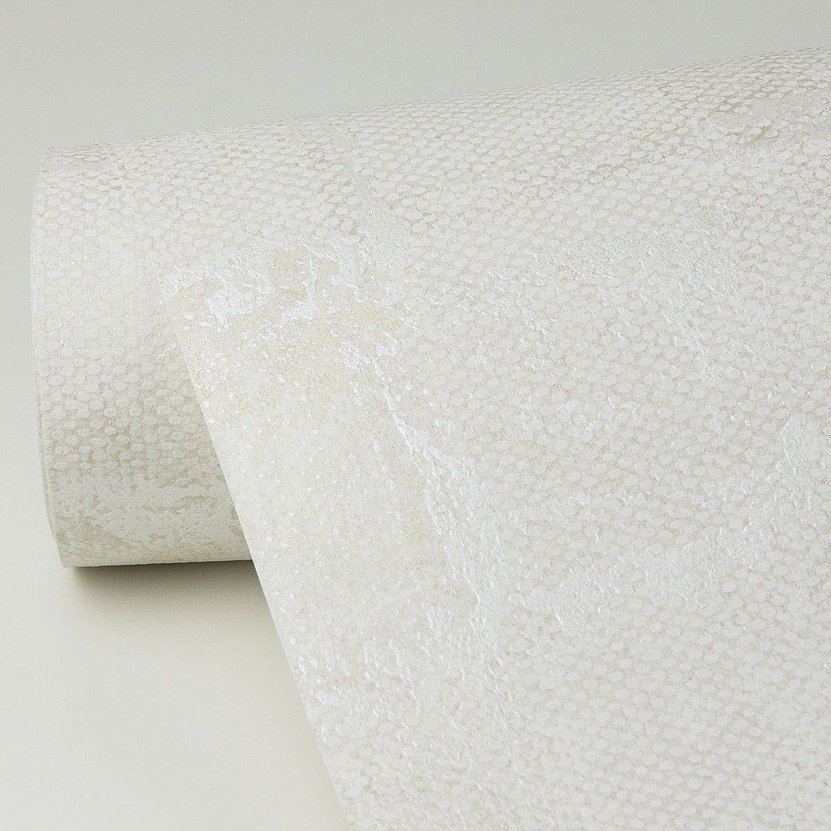 varak-white-checkerboard-wallpaper-york-wallcoverings-4019-86420