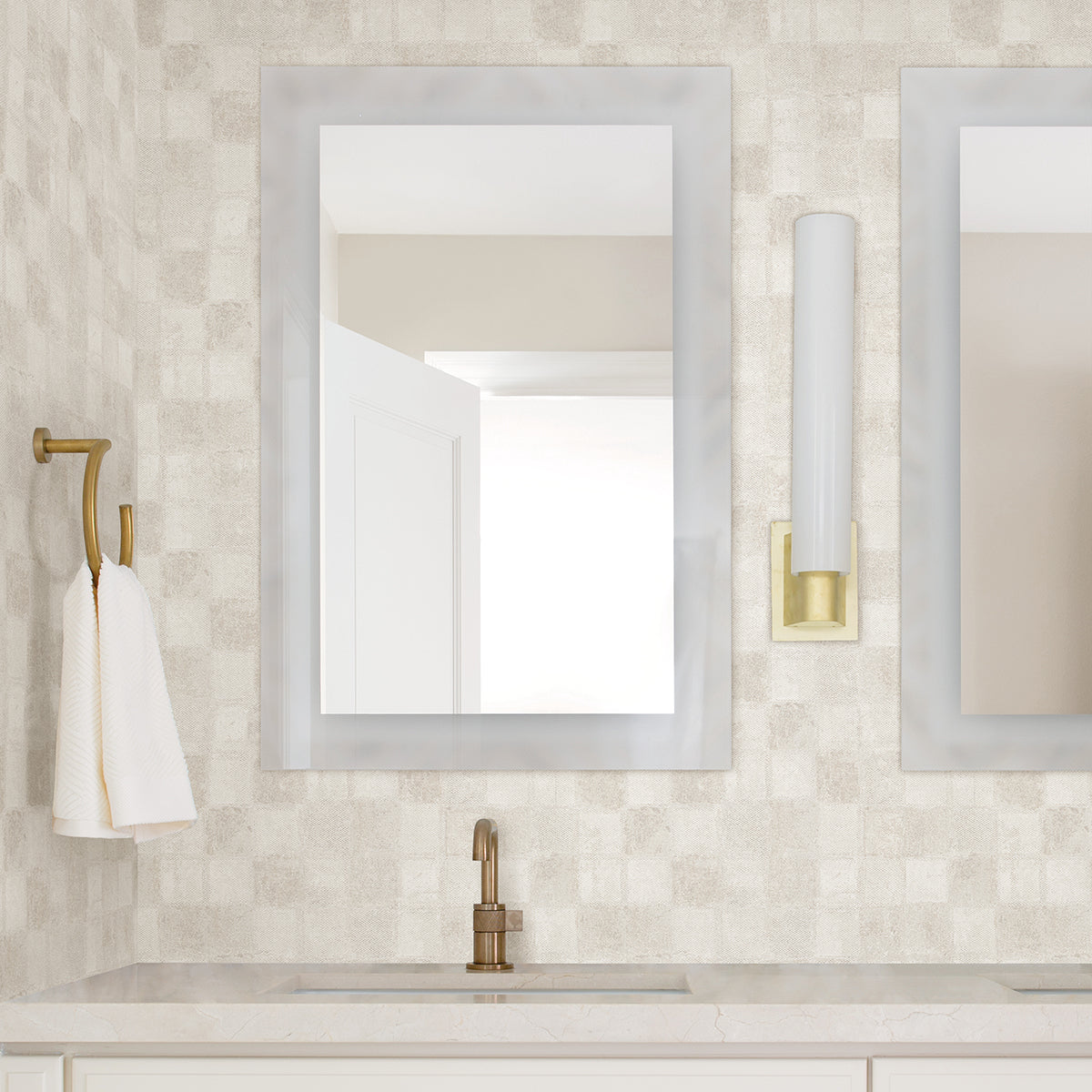 varak-white-checkerboard-wallpaper-york-wallcoverings-4019-86420