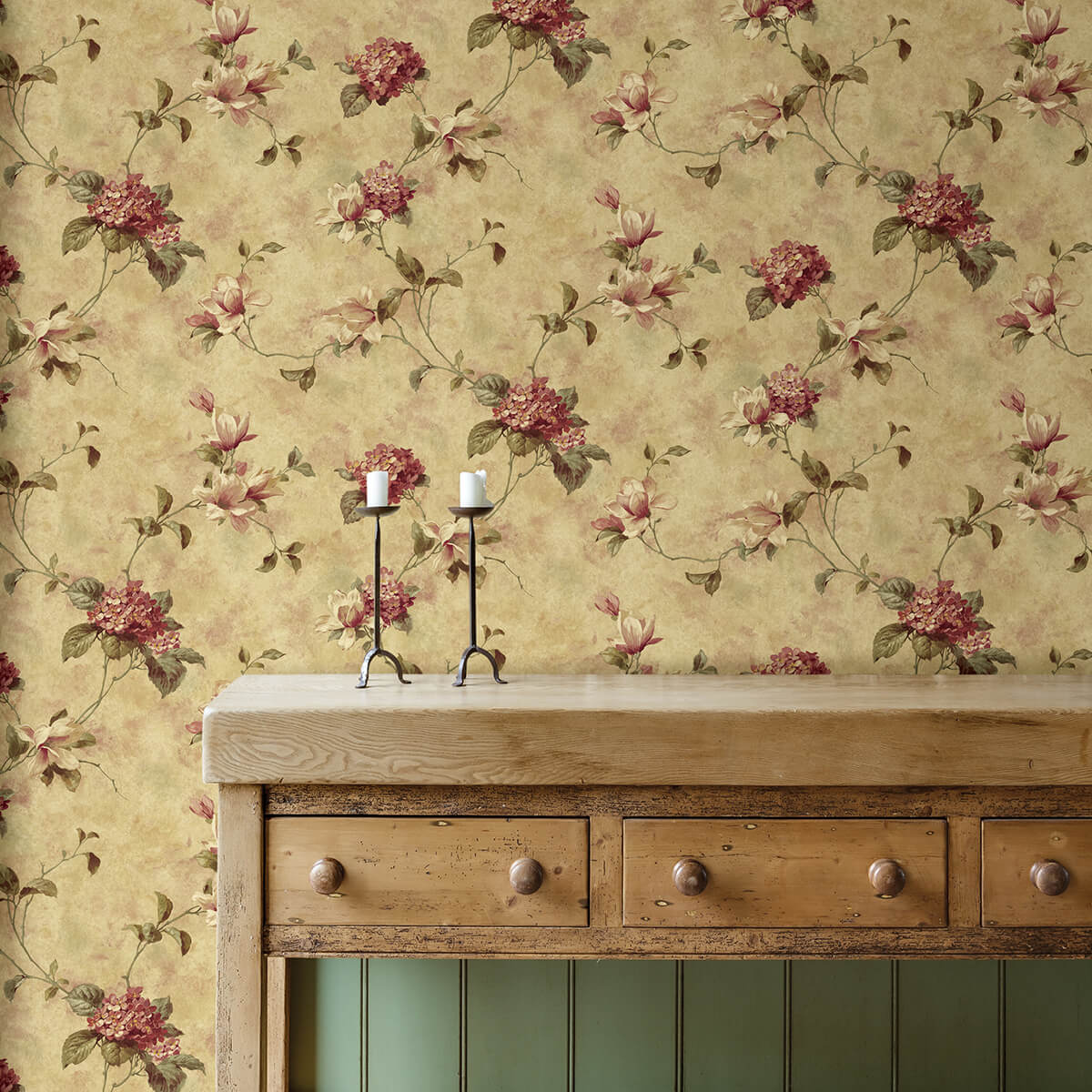 magnolia-yellow-hydrangea-trail-wallpaper-york-wallcoverings-3123-76304 - York Wallcoverings Papel pintado
