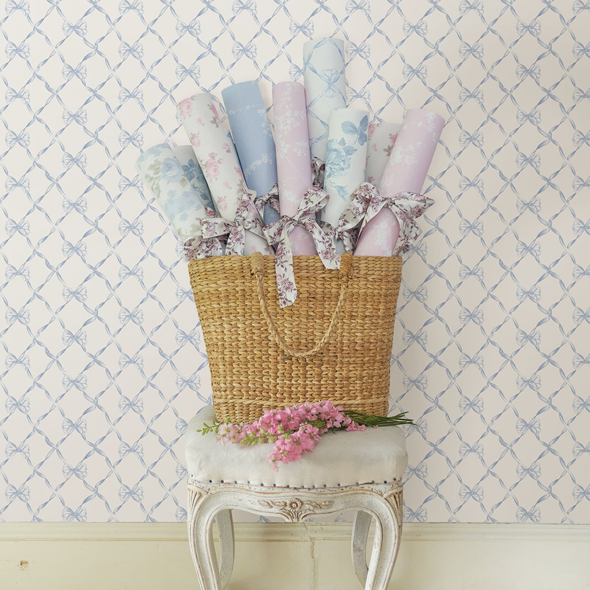 baby-bow-light-blue-ribbon-trellis-wallpaper-york-wallcoverings-ast4168
