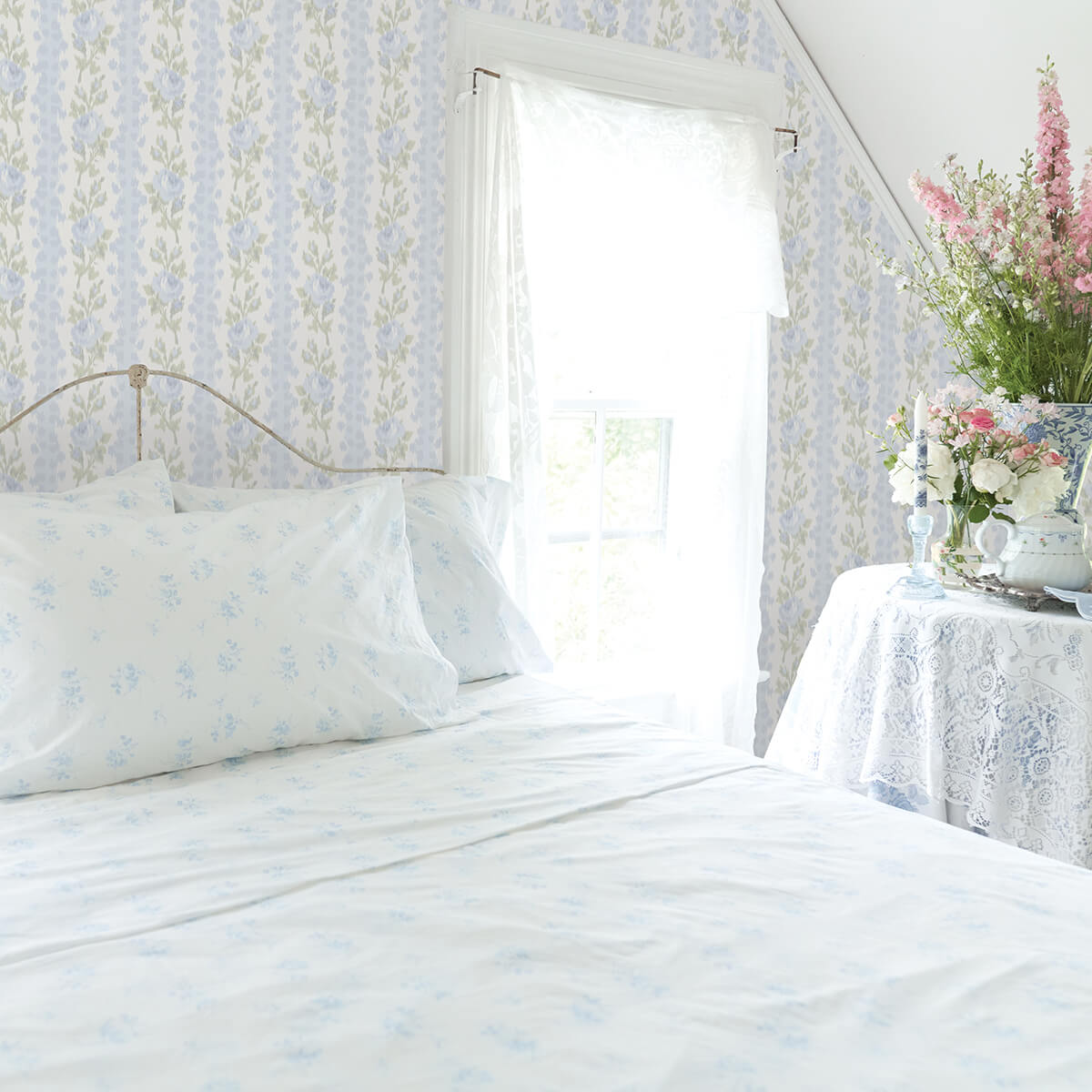 blooming-heirloom-blue-romance-rose-stripe-wallpaper-york-wallcoverings-ast4171