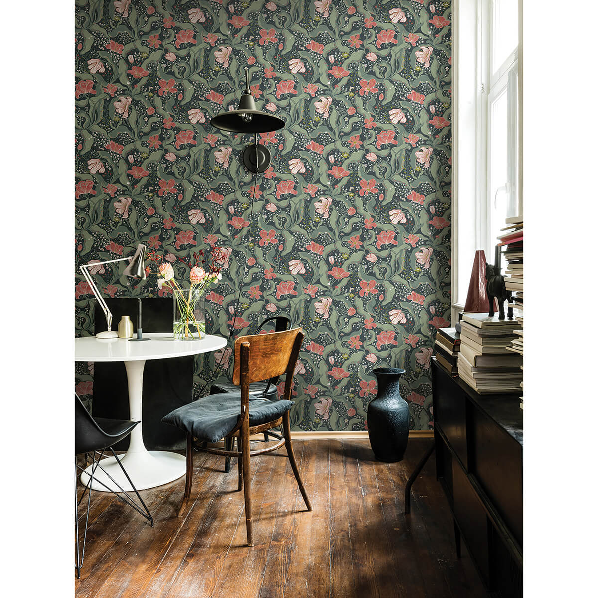 bodri-turquoise-tulip-garden-wallpaper-york-wallcoverings-2932-65116 - York Wallcoverings Papel pintado