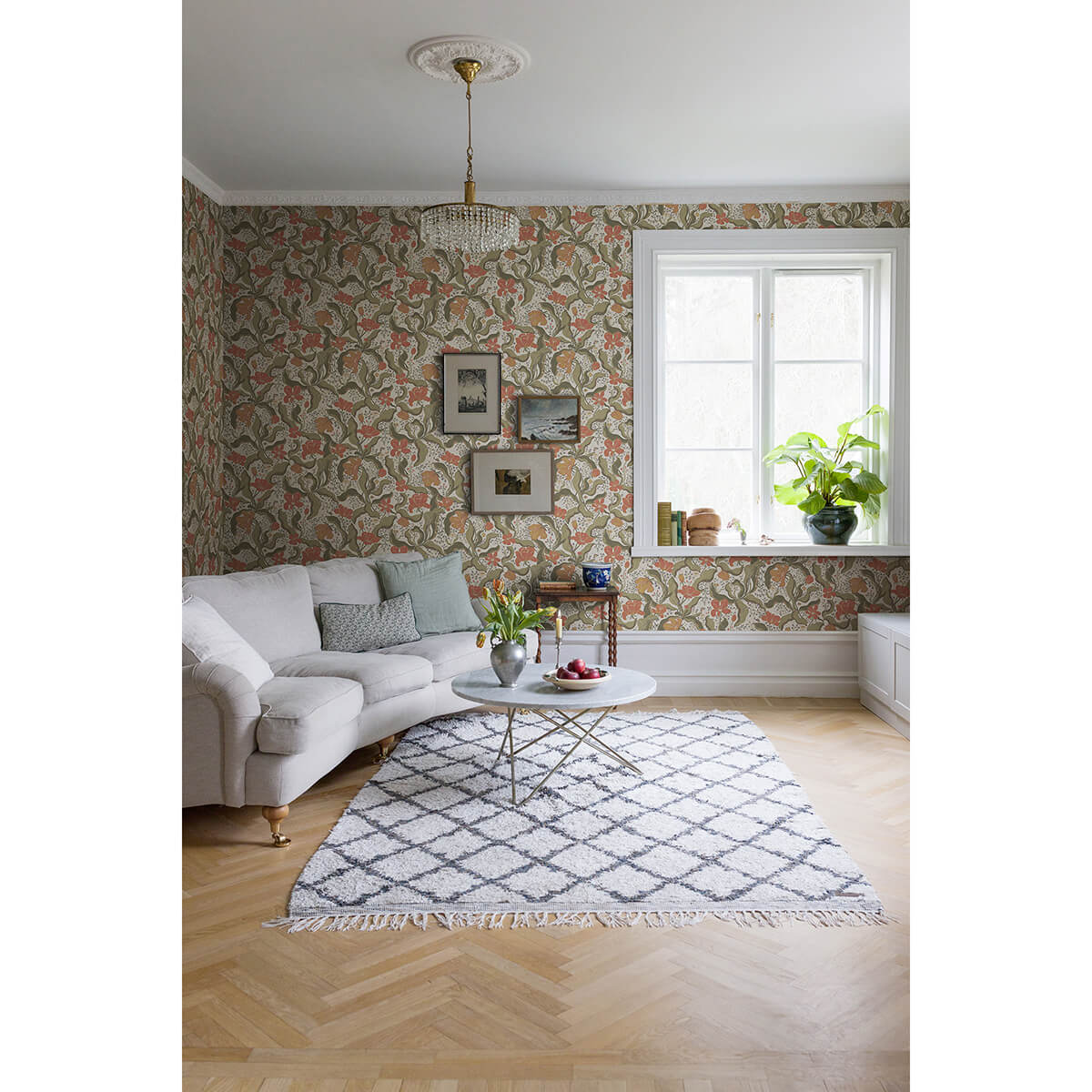 bodri-dark-green-tulip-garden-wallpaper-york-wallcoverings-2932-65119 - York Wallcoverings Papel pintado