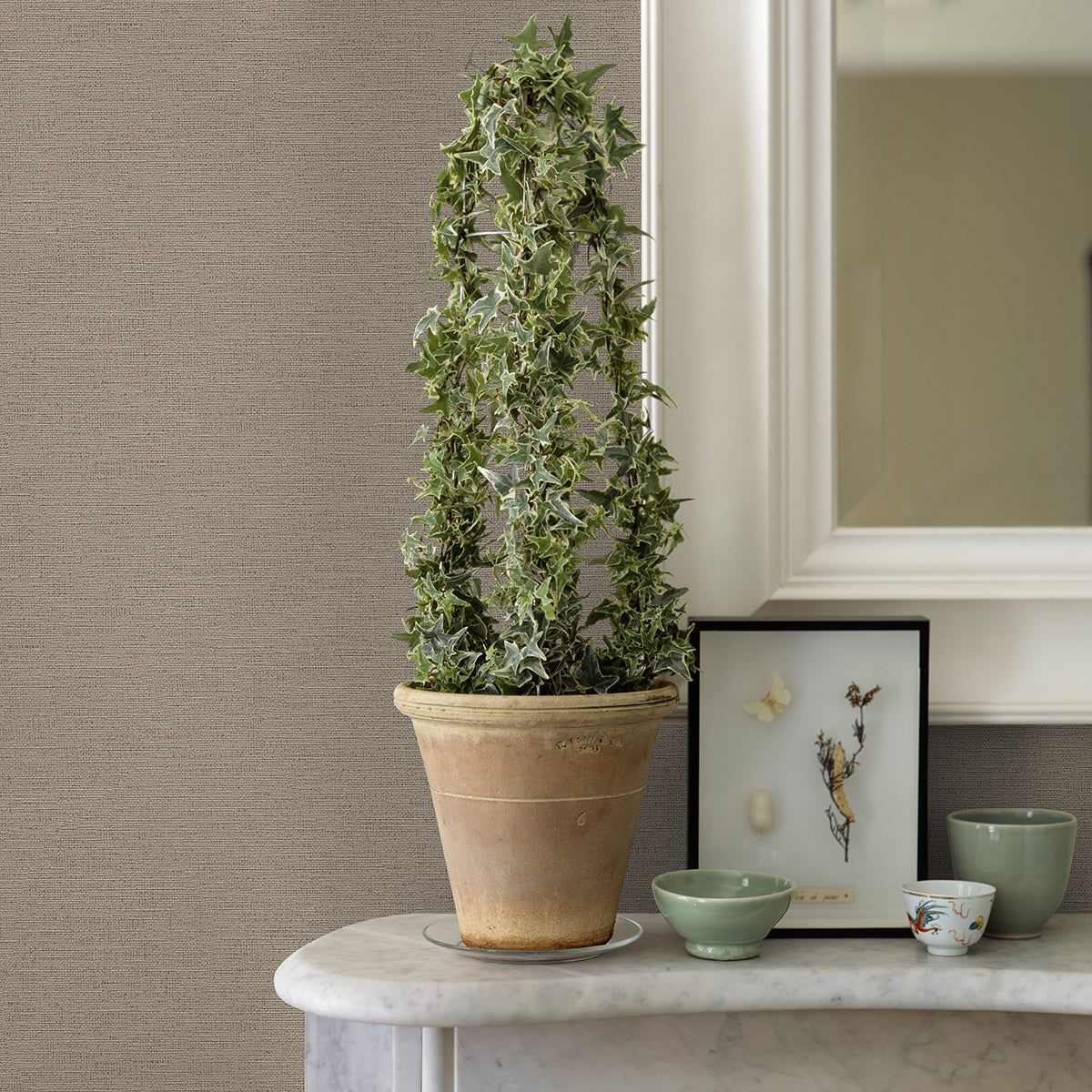 canseco-beige-distressed-texture-wallpaper-york-wallcoverings-4044-30689-3 - York Wallcoverings Papel pintado