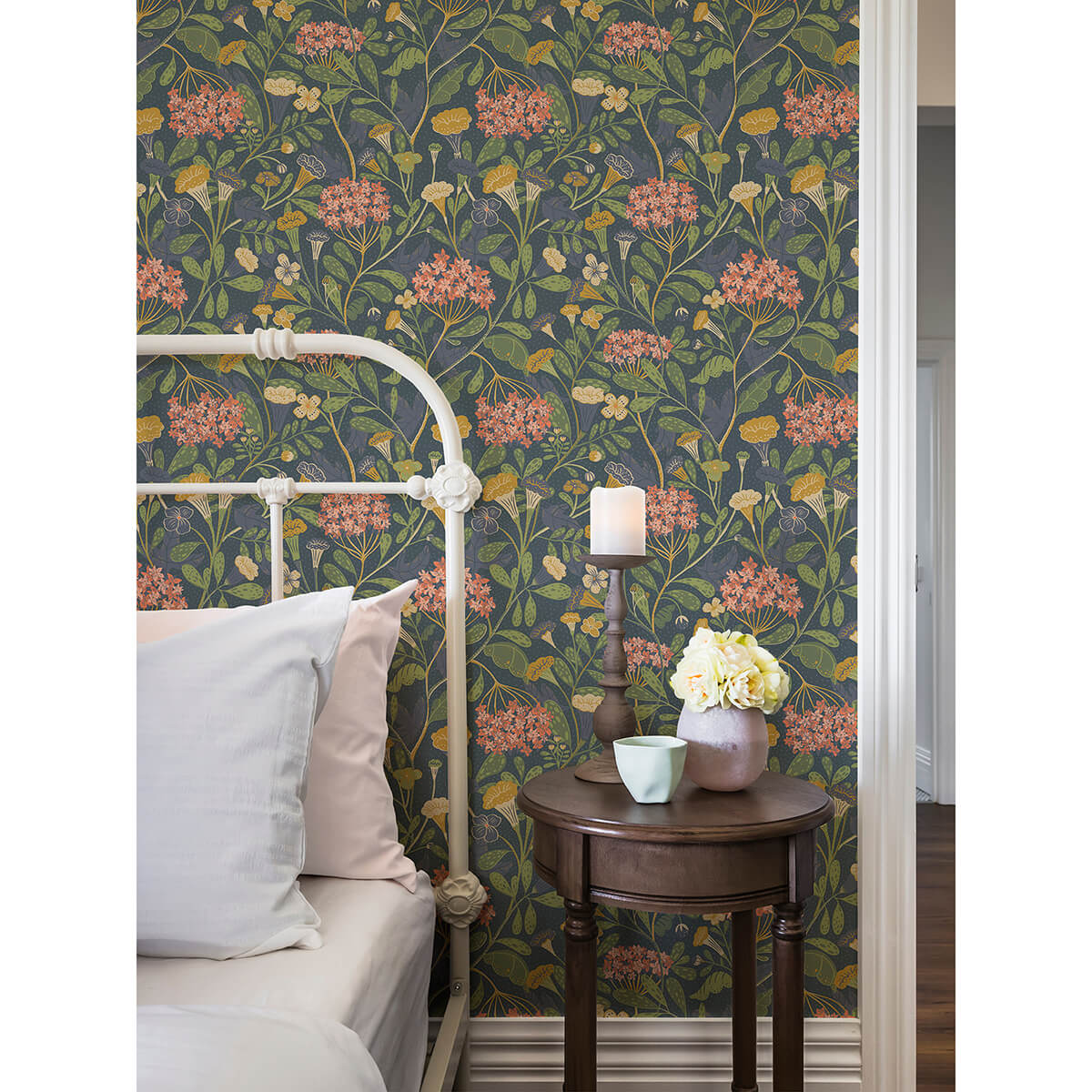 hybbe-blue-hydrangea-garden-wallpaper-york-wallcoverings-2999-55020 - York Wallcoverings Wallpaper