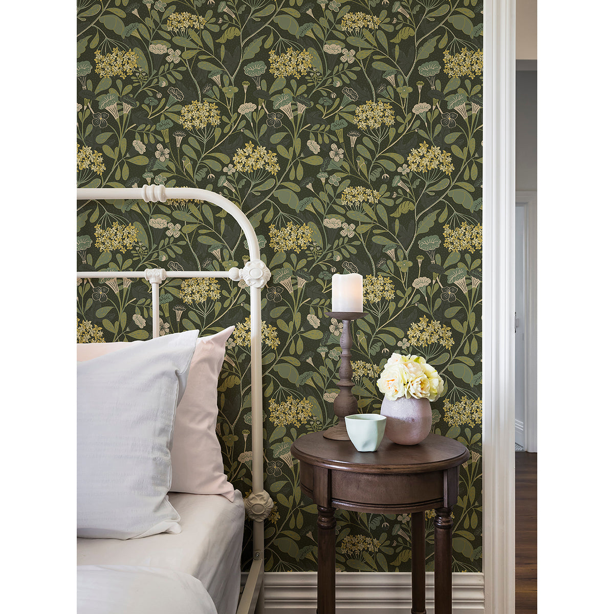 hybbe-dark-green-hydrangea-garden-wallpaper-york-wallcoverings-2999-55022