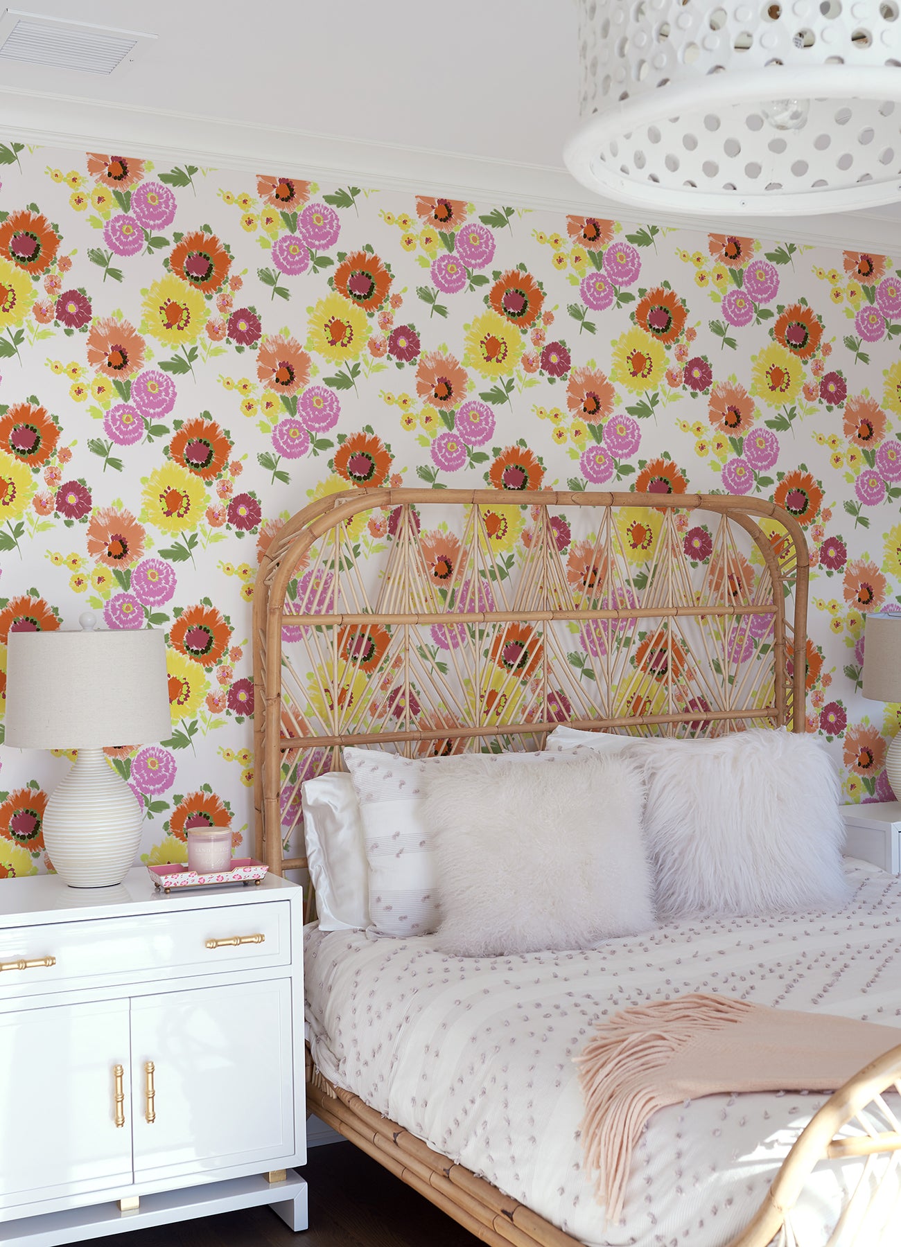 essie-yellow-painterly-floral-wallpaper-york-wallcoverings-4081-26323