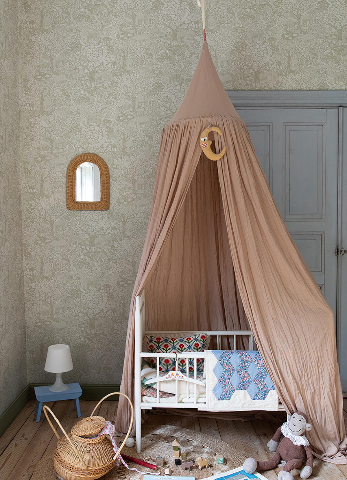 bygga-bo-light-grey-woodland-village-wallpaper-york-wallcoverings-4111-63006 - York Wallcoverings Papel pintado