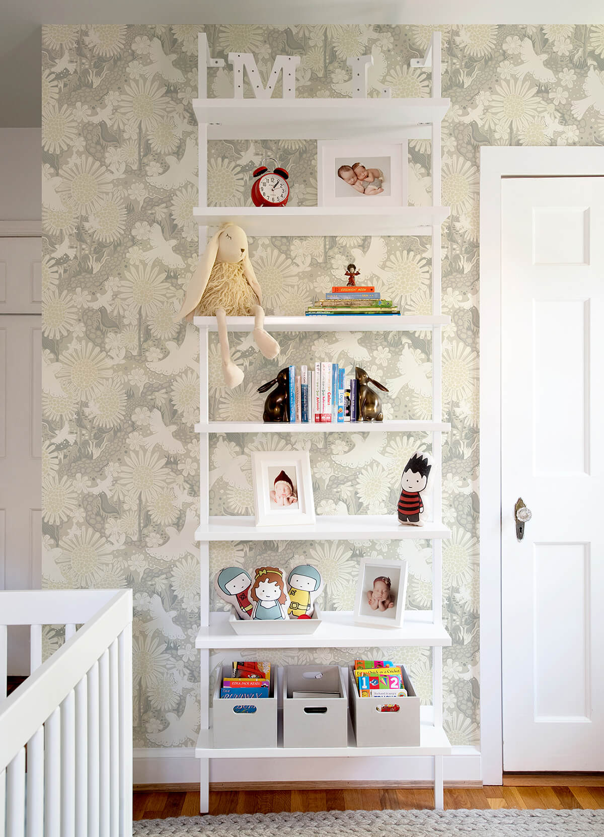 drmma-light-grey-songbirds-and-sunflowers-wallpaper-york-wallcoverings-4111-63011 - York Wallcoverings Wallpaper
