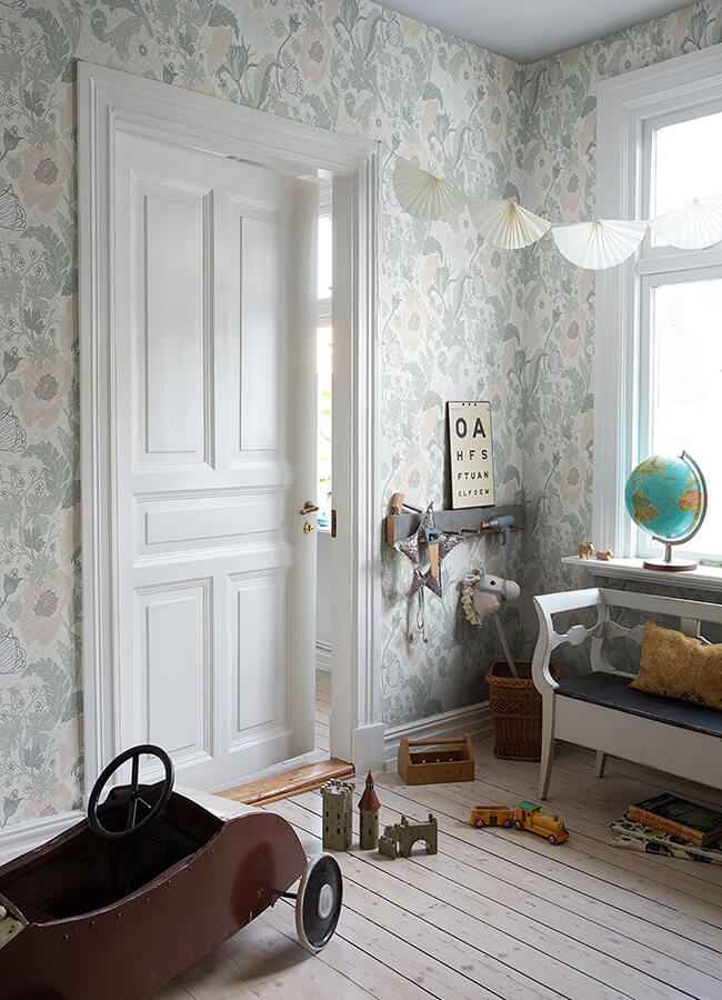 Anemone Light Grey Floral Wallpaper - York Wallcoverings - 4080-33000 - York Wallcoverings Wallpaper