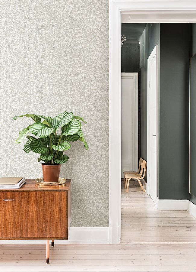 Lindlöv Light Grey Leafy Vines Wallpaper - Brewster Wallcovering