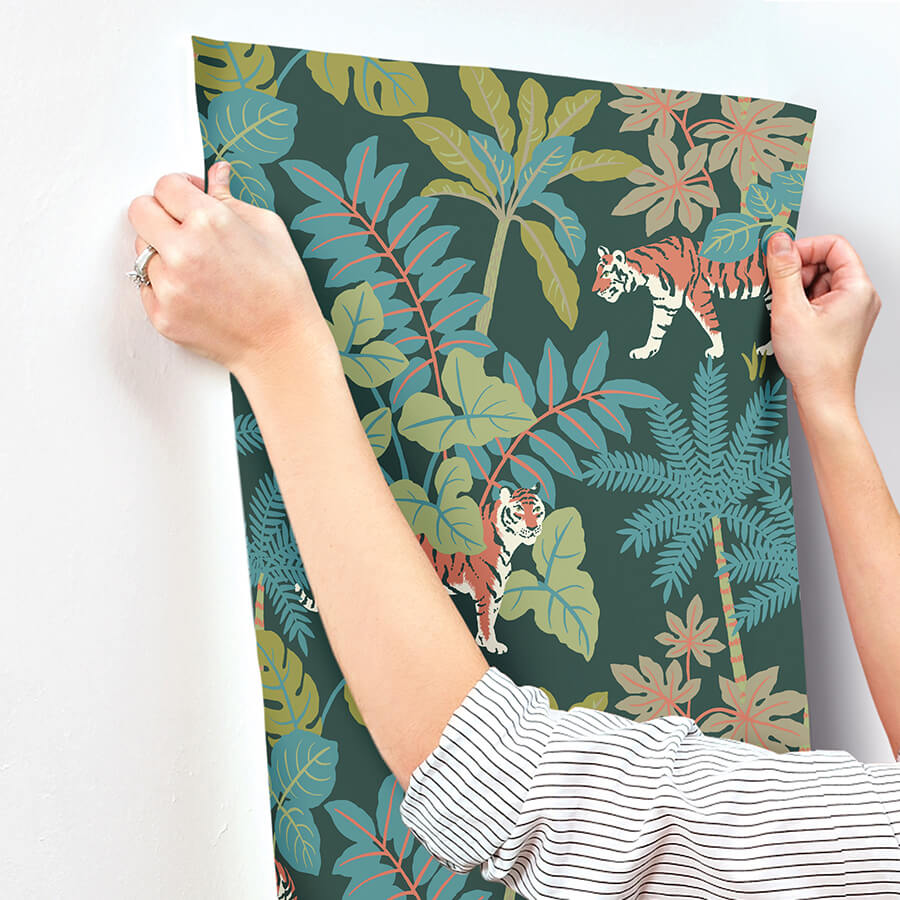 caspian-evergreen-jungle-prowl-wallpaper-york-wallcoverings-4146-27251 - York Wallcoverings Wallpaper