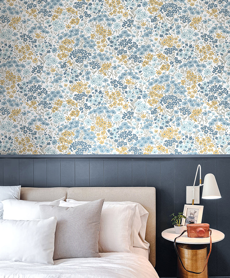 Ditsy Light Blue Daisies Wallpaper - Brewster Wallcovering