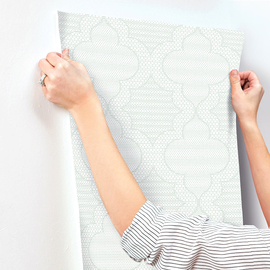 ernest-turquoise-quilted-quatrefoil-wallpaper-york-wallcoverings-4135-27288