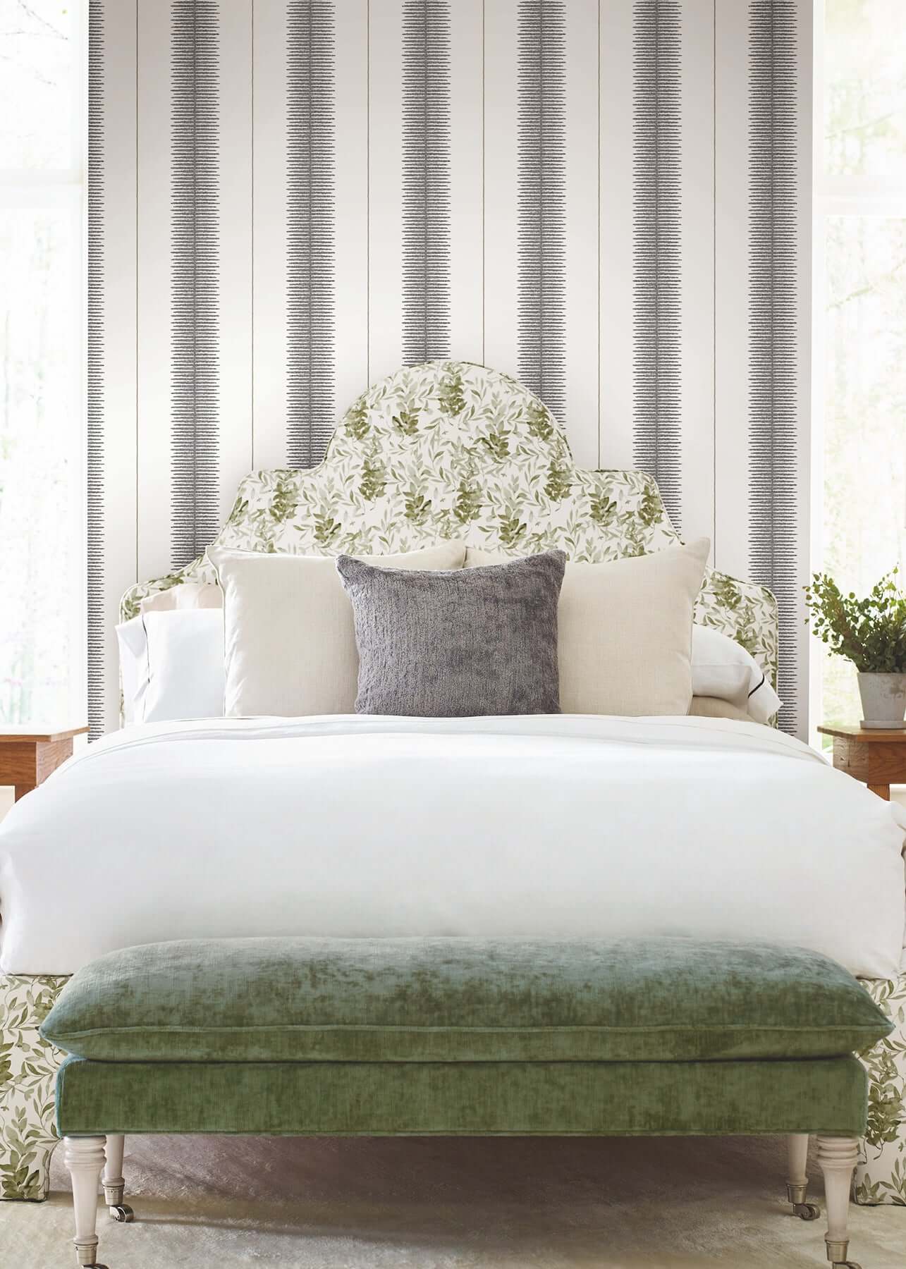 tandem-stripe-black-wallpaper-york-wallcoverings-mx9615