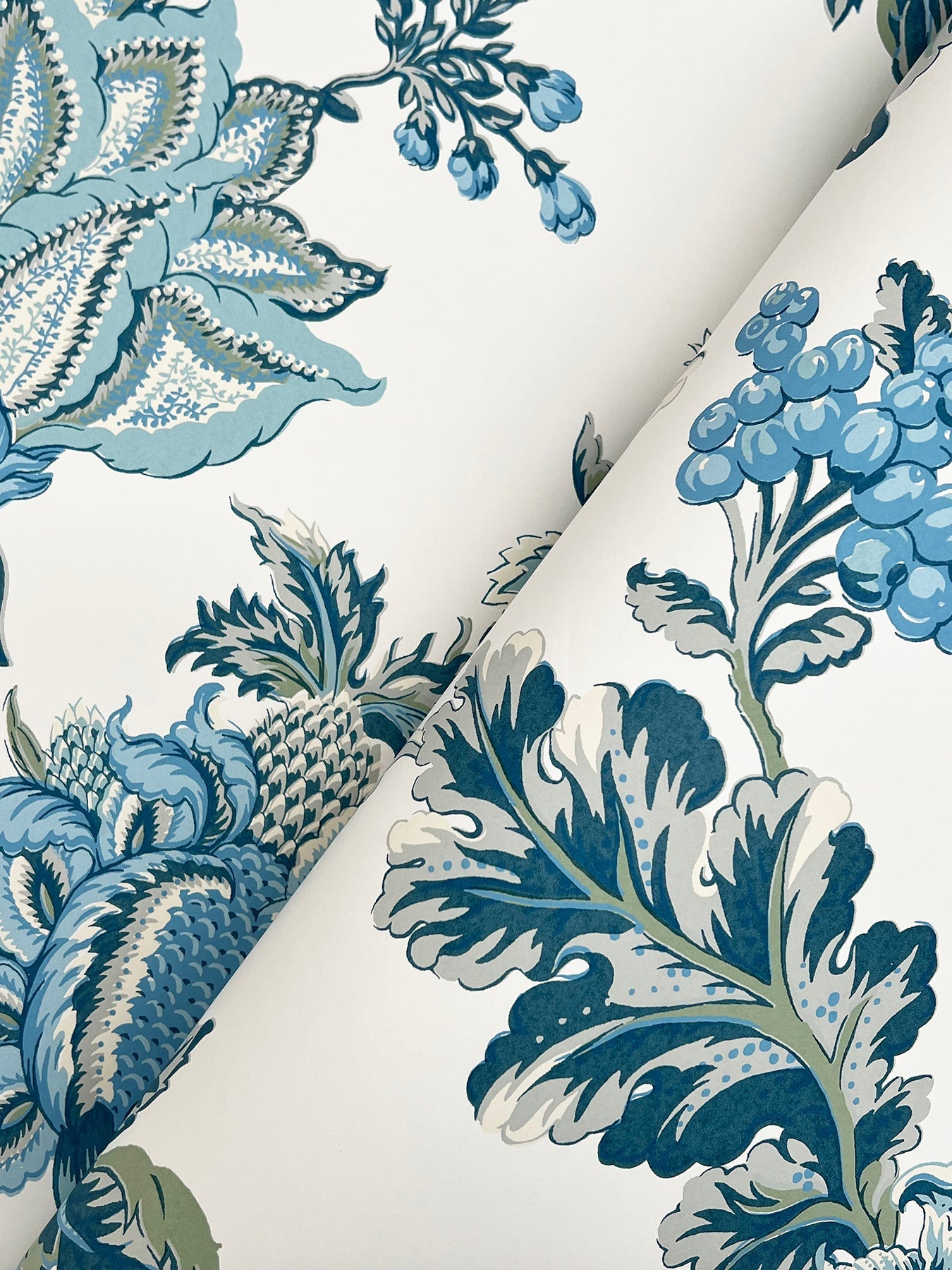 monroe-wallpaper-blue-york-wallcoverings-mx9624w