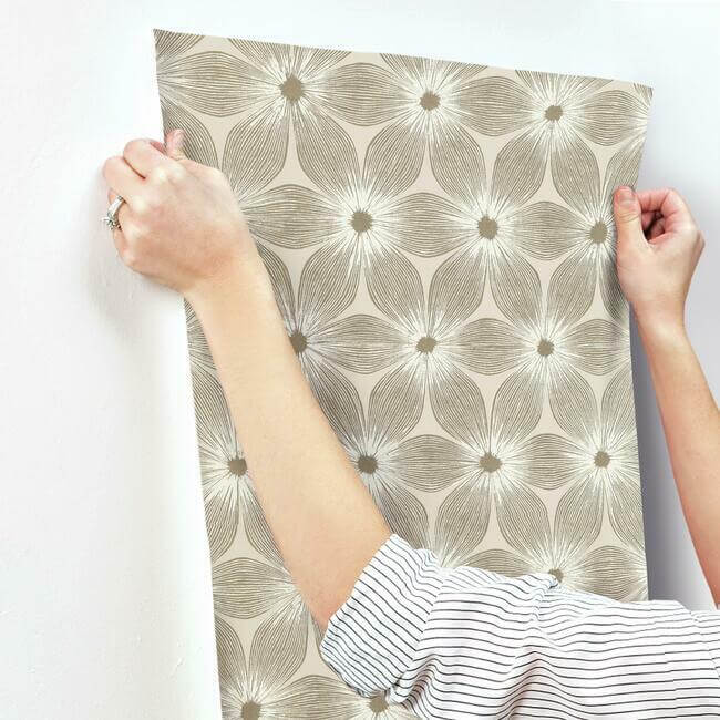 everlasting-beige-gold-wallpaper-york-wallcoverings-ci2304 - York Wallcoverings Wallpaper