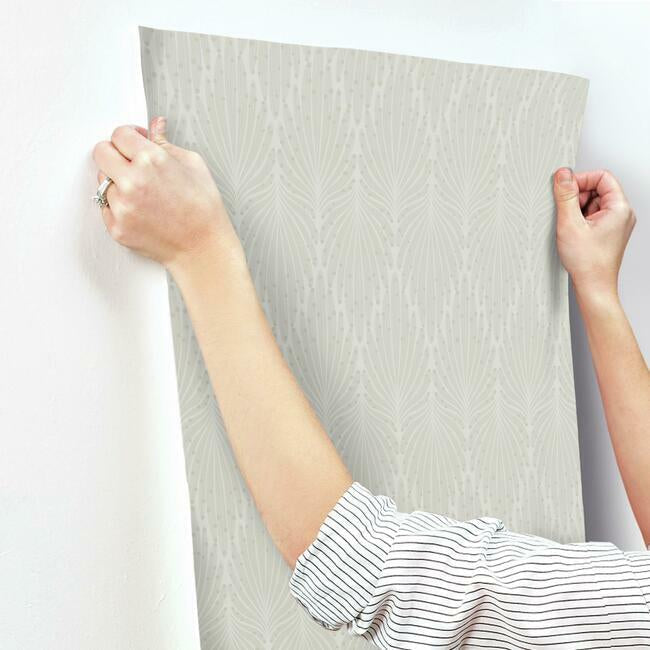 cafe-society-wallpaper-blonde-york-wallcoverings-ci2364