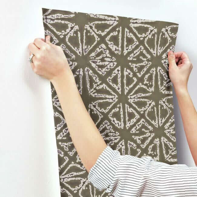 empire-diamond-grey-wallpaper-york-wallcoverings-kt2111 - York Wallcoverings Wallpaper