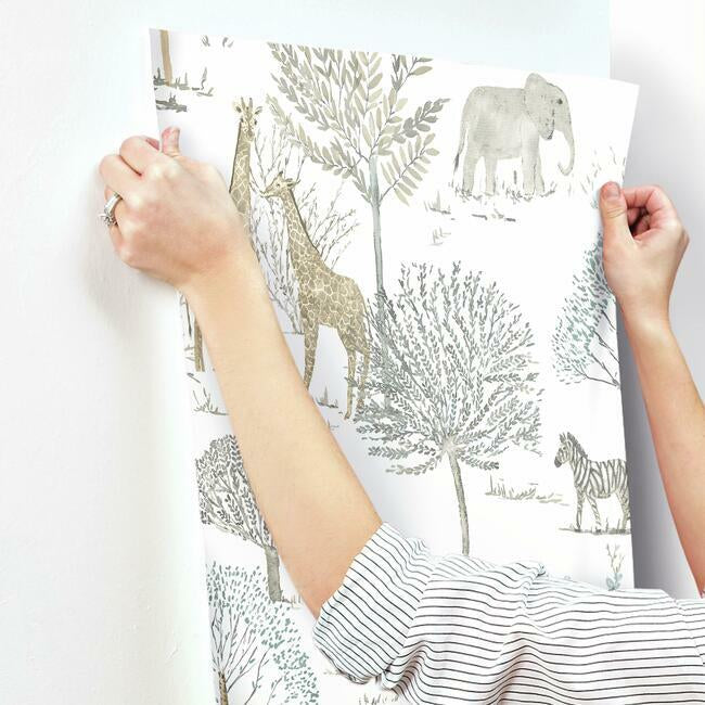 on-the-savanna-wallpaper-neutral-york-wallcoverings-ki0541