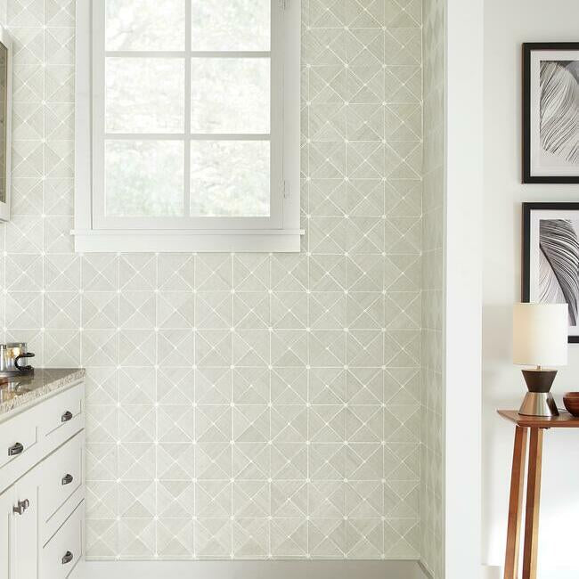 dazzling-diamond-sisal-wallpaper-white-silver-york-wallcoverings-gm7505