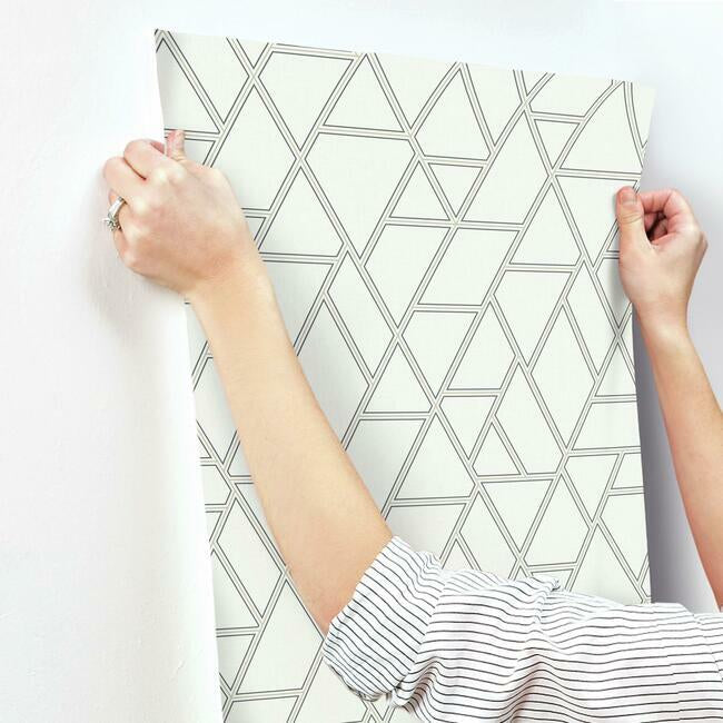 pathways-wallpaper-white-grey-york-wallcoverings-gr5915