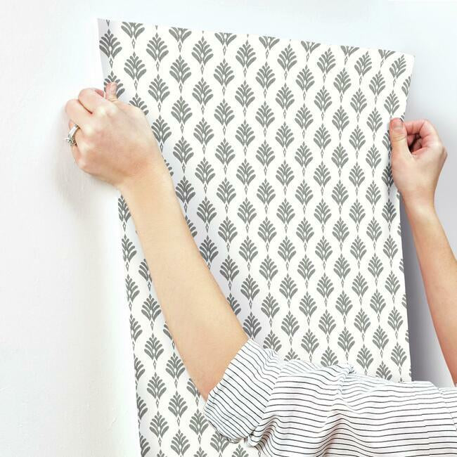 french-scallop-wallpaper-smoke-york-wallcoverings-cv4457