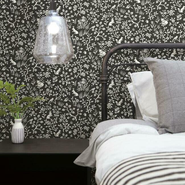 fox-hare-premium-peel-stick-wallpaper-straight-black-york-wallcoverings-psw1164rl