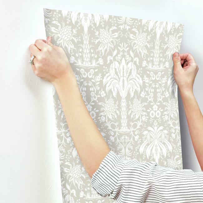 palmetto-palm-damask-wallpaper-beige-york-wallcoverings-dm5013