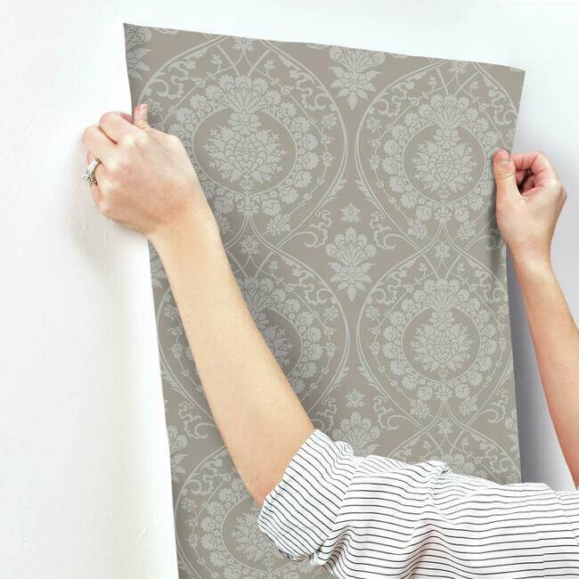 imperial-damask-beige-silver-wallpaper-york-wallcoverings-dm4902 - York Wallcoverings Wallpaper