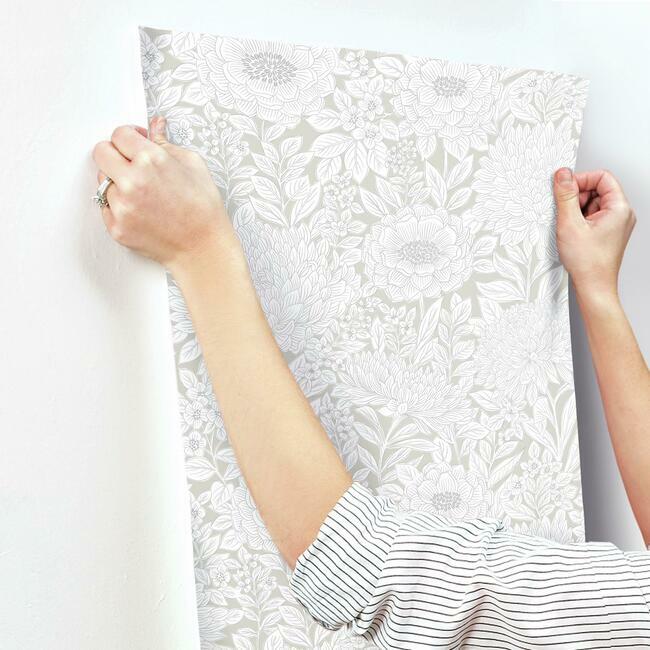wood-block-blooms-wallpaper-taupe-silver-york-wallcoverings-bw3922