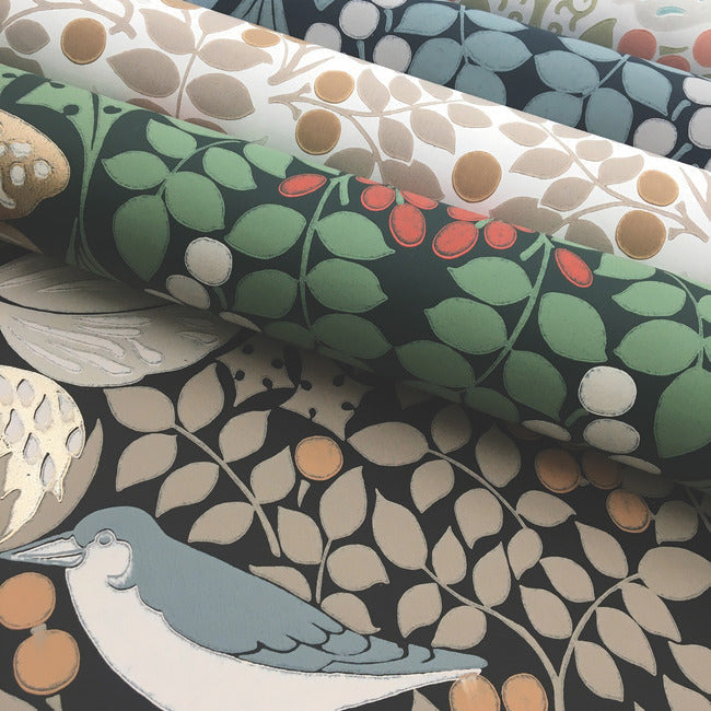 butterfly-garden-wallpaper-white-york-wallcoverings-ac9163