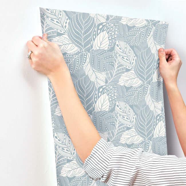 vinca-blue-wallpaper-york-wallcoverings-go8225 - York Wallcoverings Wallpaper